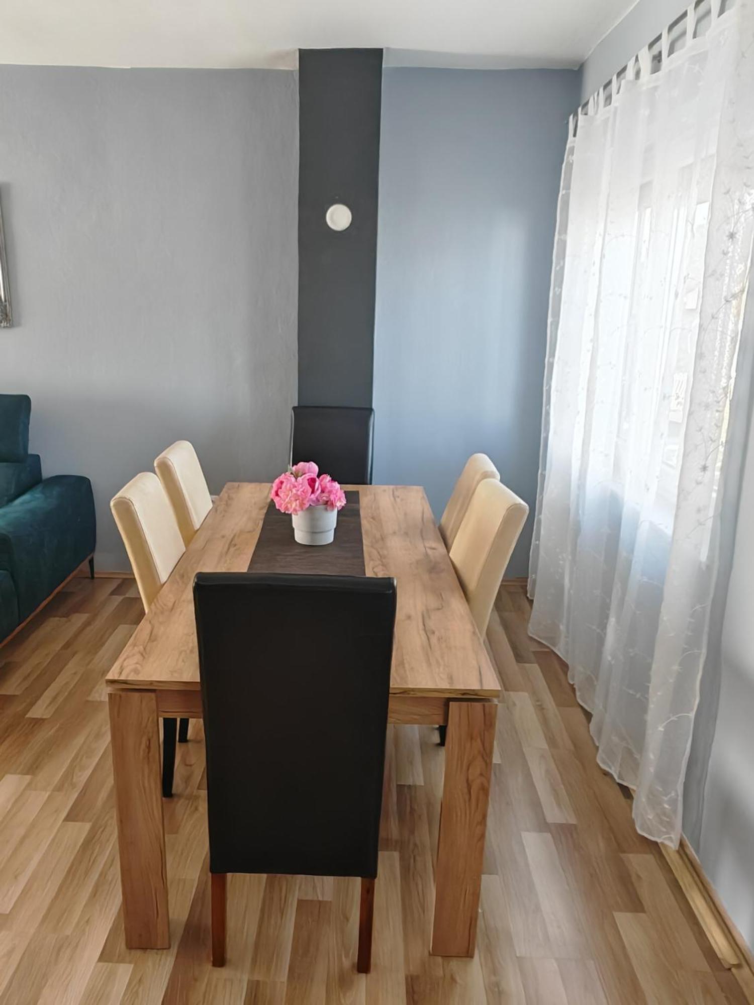 Holiday House "Villa Flora" شيبينيك المظهر الخارجي الصورة