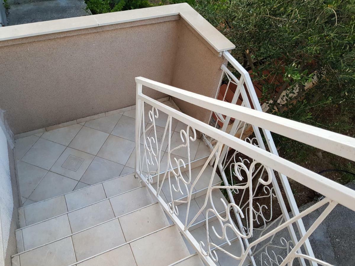 Holiday House "Villa Flora" شيبينيك المظهر الخارجي الصورة