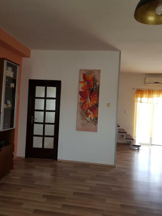 Holiday House "Villa Flora" شيبينيك المظهر الخارجي الصورة