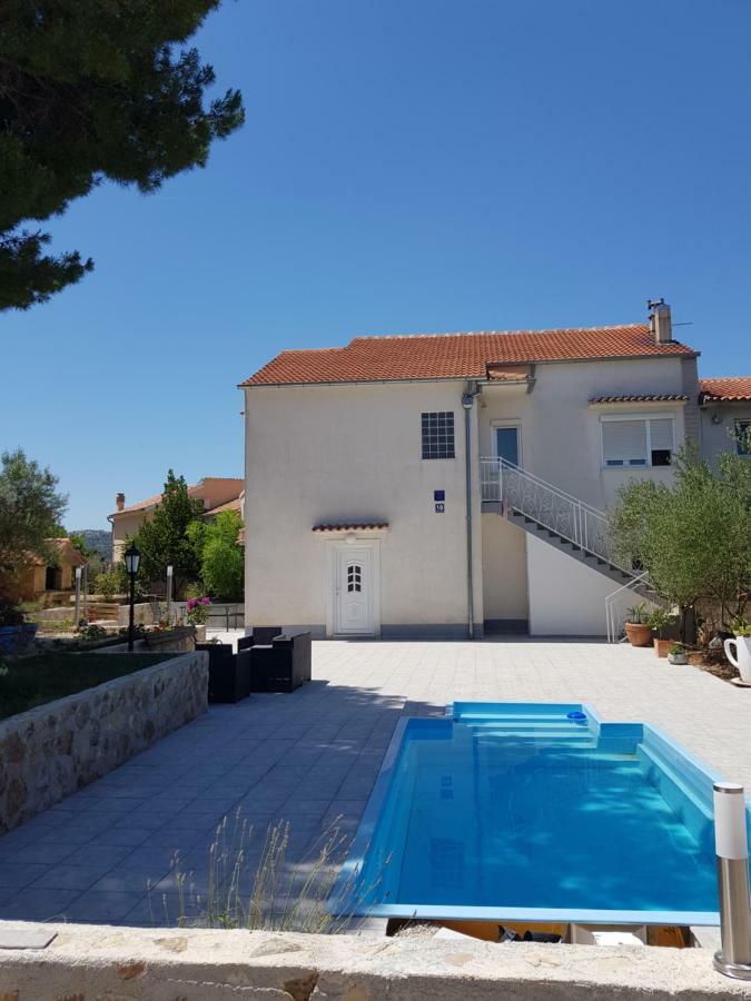 Holiday House "Villa Flora" شيبينيك المظهر الخارجي الصورة