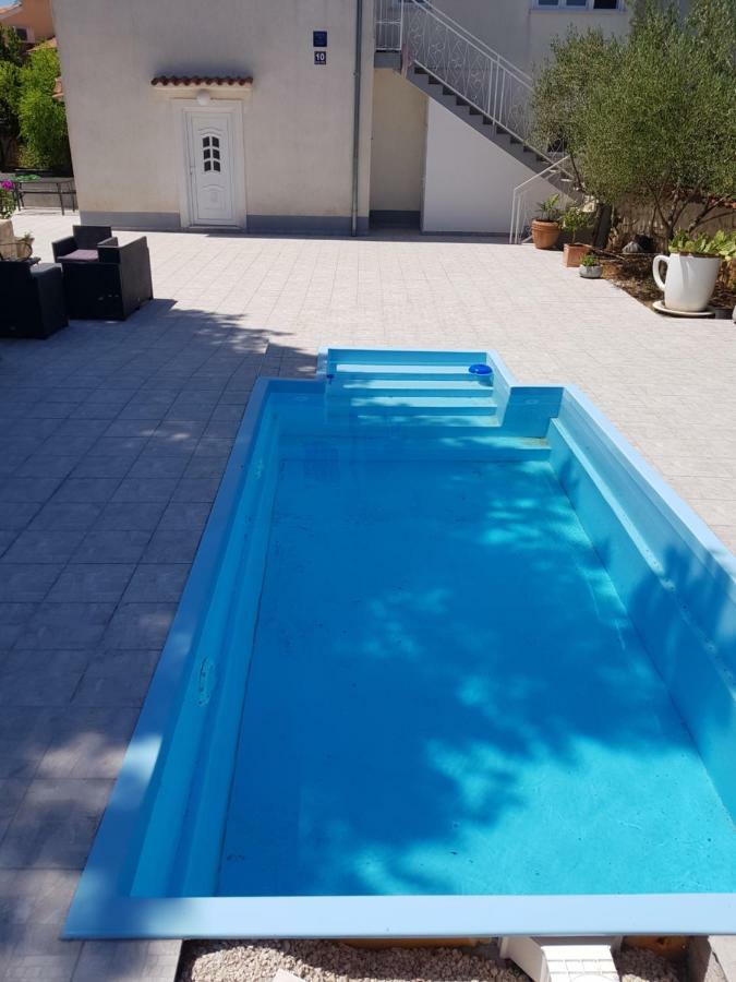 Holiday House "Villa Flora" شيبينيك المظهر الخارجي الصورة